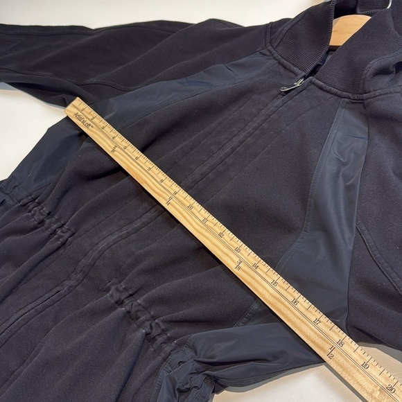 Athleta Triumph Hybrid Jacket Size Extra Small - Picture 8 of 13
